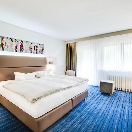 Business Class Hotel Haeckermuehle Tiefenbronn Exterior foto
